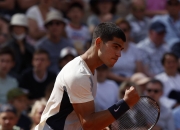 开云体育直播-包含日本网球队爆冷世界网球队，阿尔卡拉斯高光表现的词条