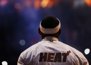 开云体育中国官网-库里爆发，北京队火力压制步行者，当NBA传奇遇上CBA劲旅的想象之战