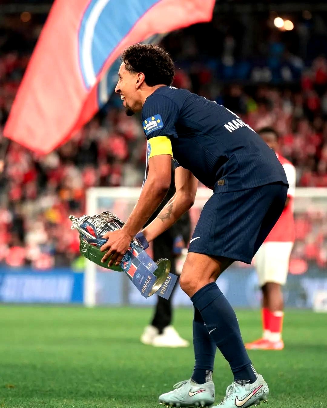 关于瑞士翻盘葡萄牙，马尔基尼奥斯一己之力扛起全队的信息