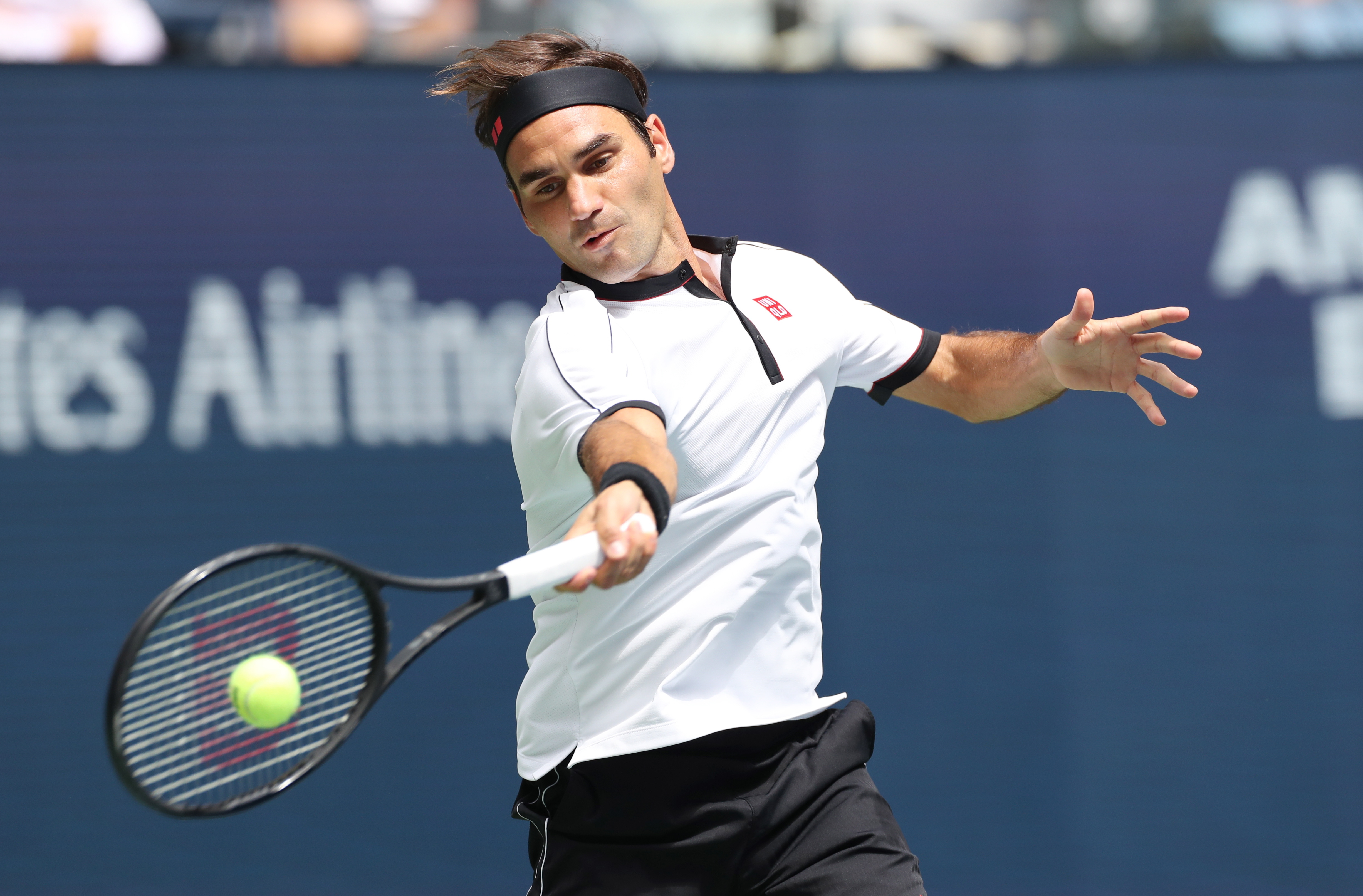 包含美国网球队碾压世界网球队，费德勒高光表现的词条