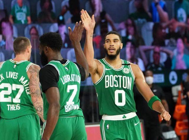 中国男篮碾压凯尔特人B队，莫里斯打破历史纪录