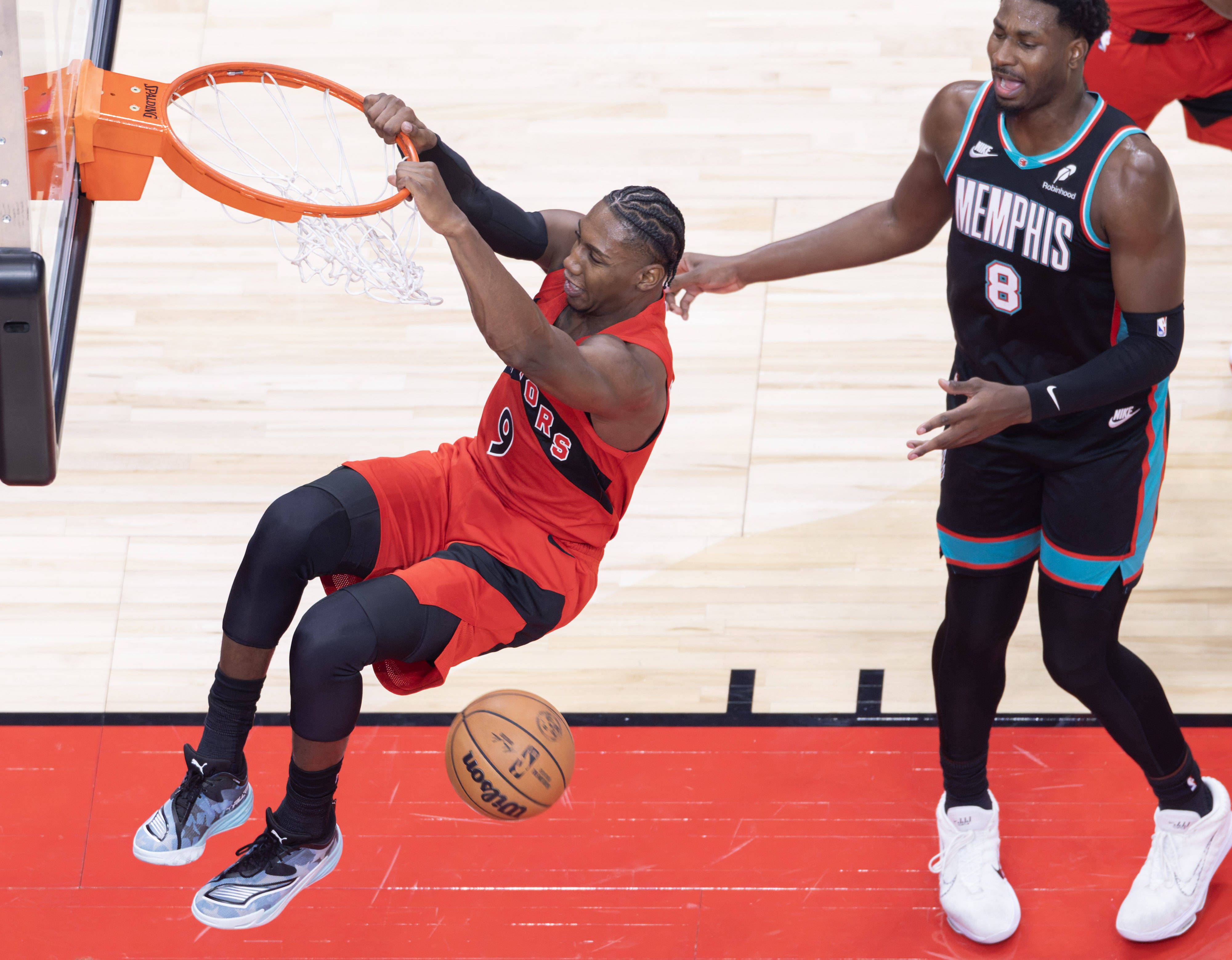 灰熊横扫猛龙，库里绝境逆转