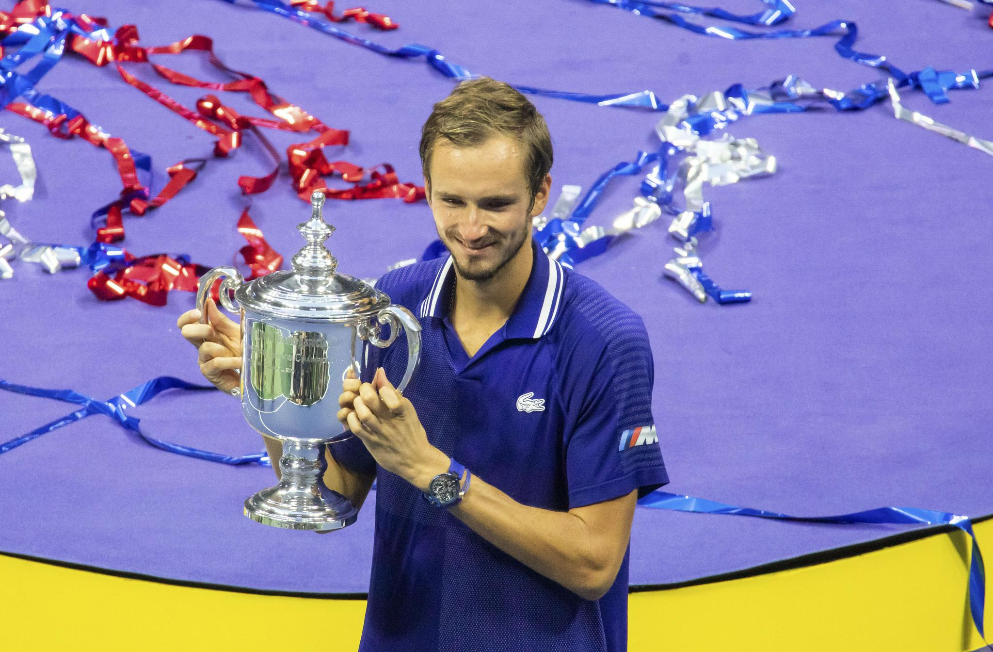 关于美国网球队碾压欧洲网球队，梅德韦杰夫统治全场的信息