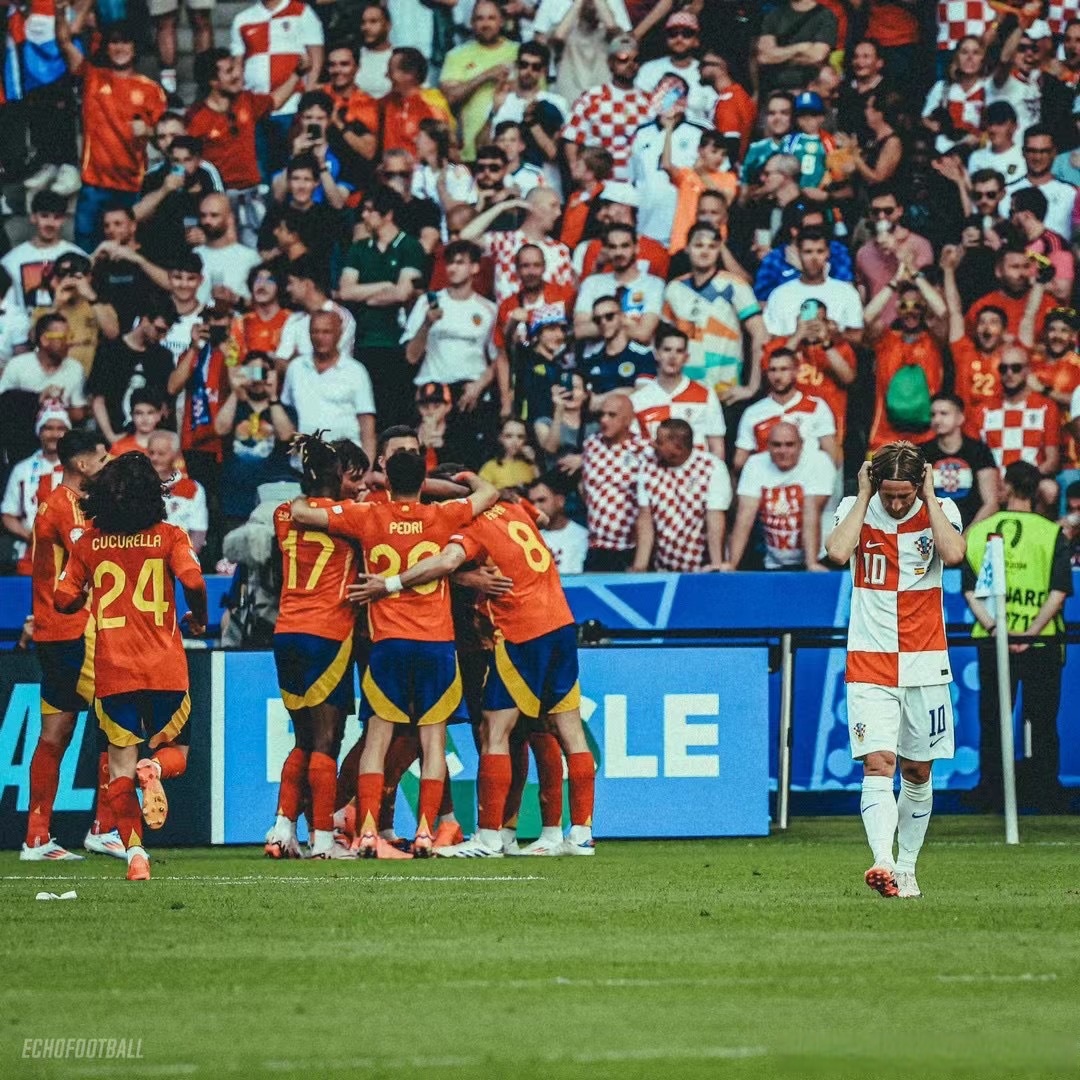 包含柏林联合客场逼平对手，表现出色的词条