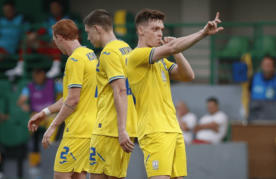 包含立陶宛在欧洲杯预选赛中逼平摩尔多瓦的词条