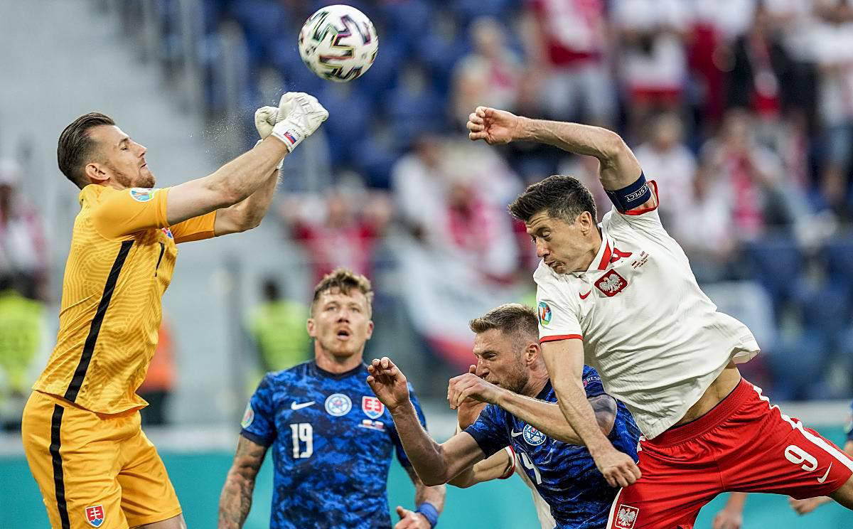 奥地利队踢出精彩比赛,赢得胜利 奥地利队踢出精彩比赛,赢得胜利