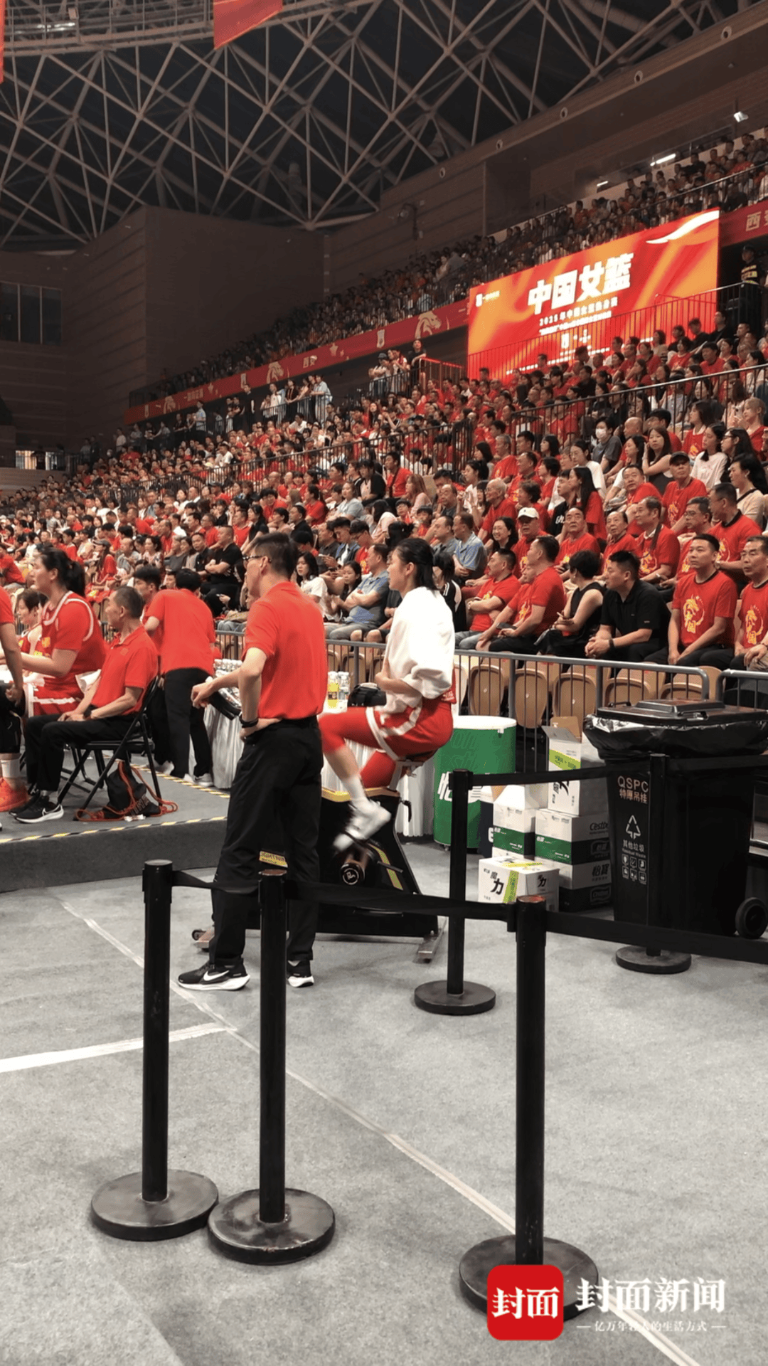 包含双塔组合再度出击，球队士气高涨的词条