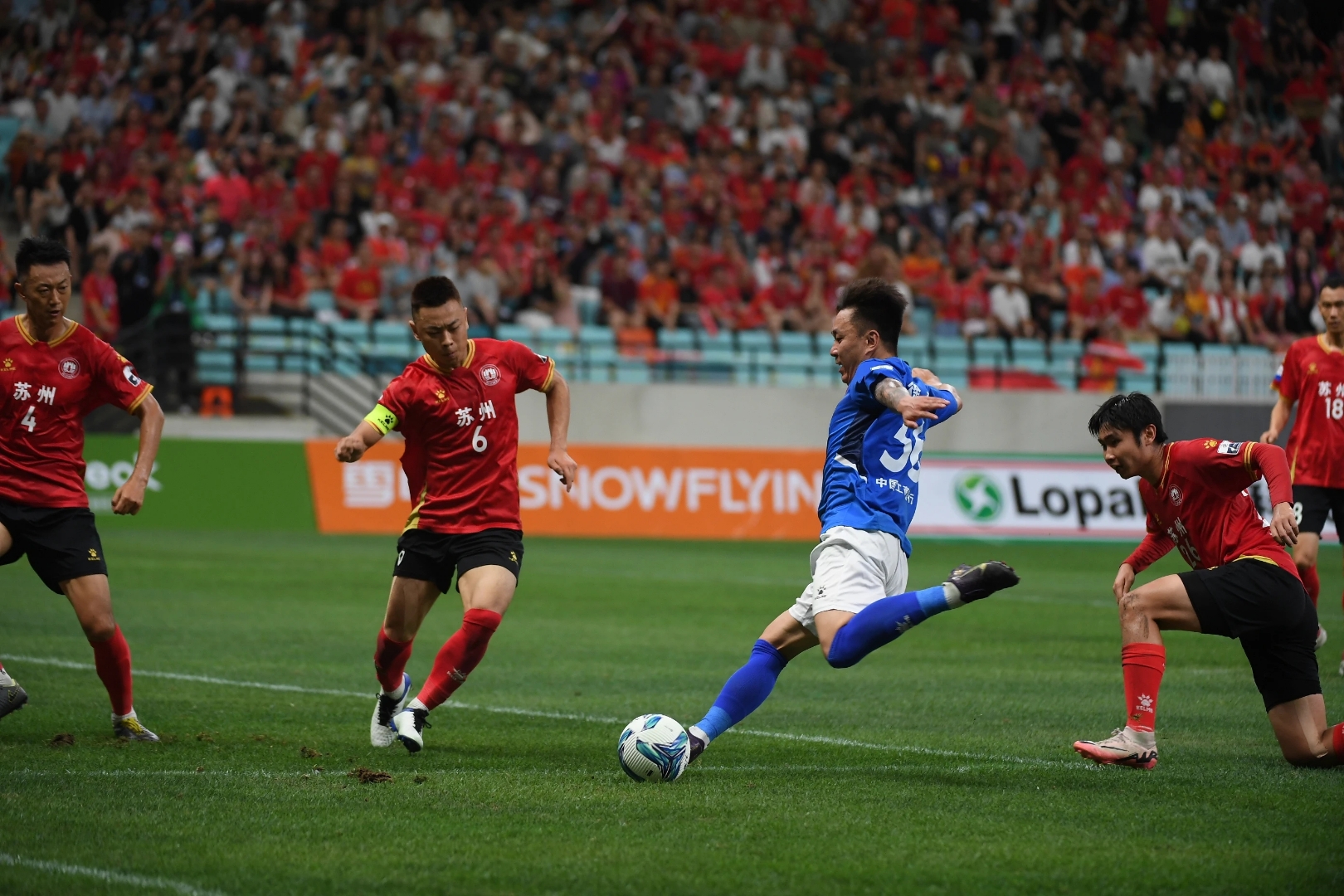 双方球队将在比拼中一决高下 双方球队将在比拼中一决高下