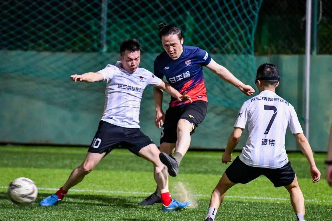 奥厄队紧随榜首，积分激烈角逐的简单介绍