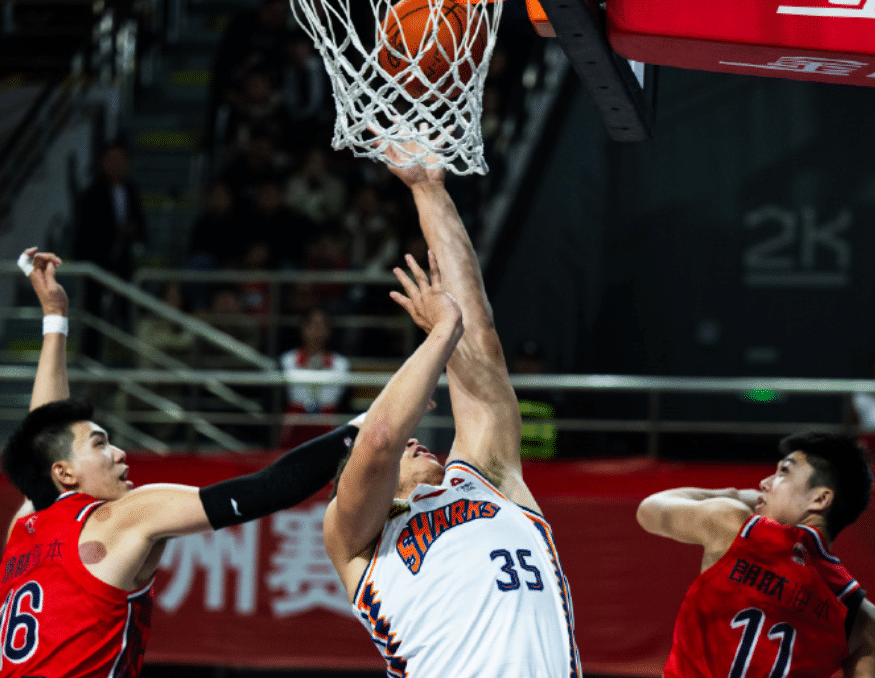 中国男篮绝杀墨西哥男篮，莫里斯送出助攻