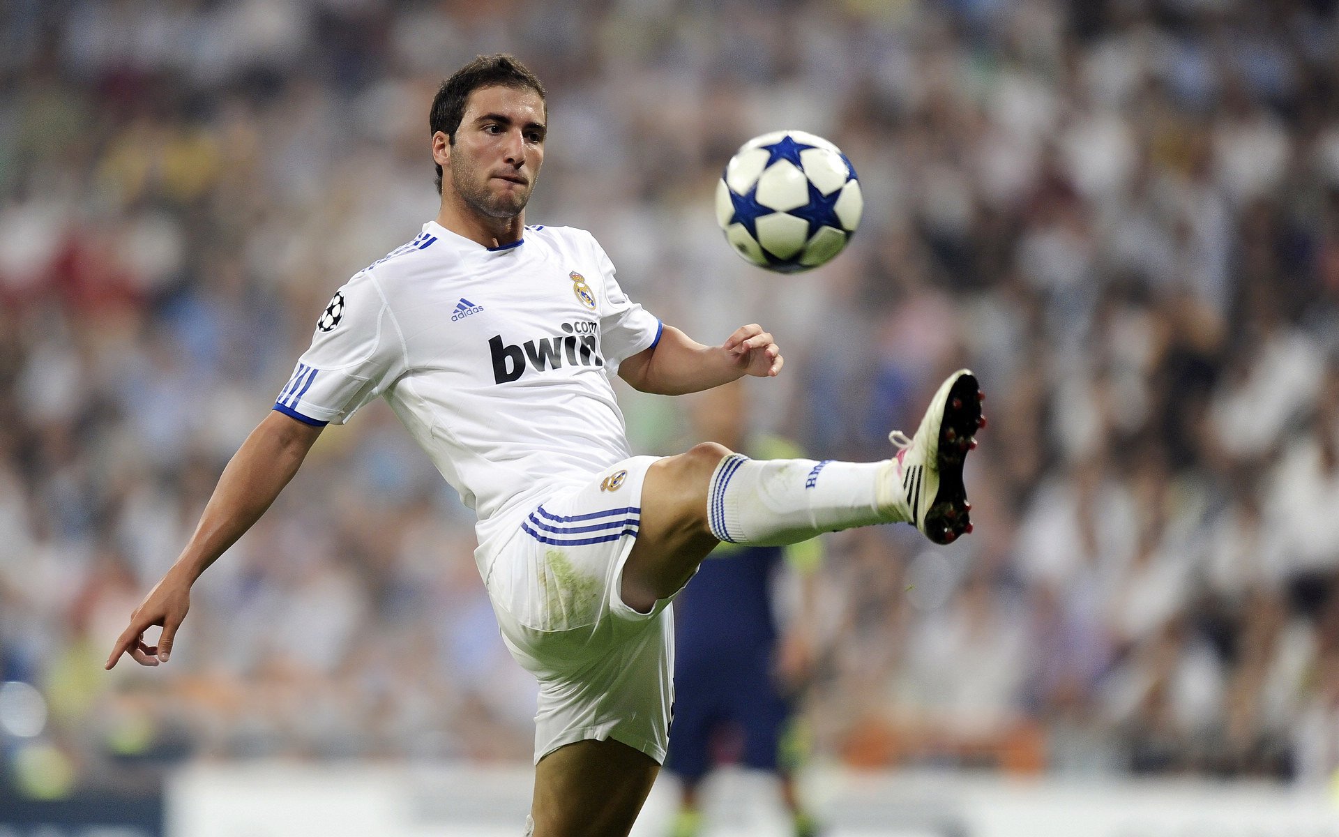 格纳布里带动全队节奏，中国压制利物浦，当东方智慧遇上红色风暴